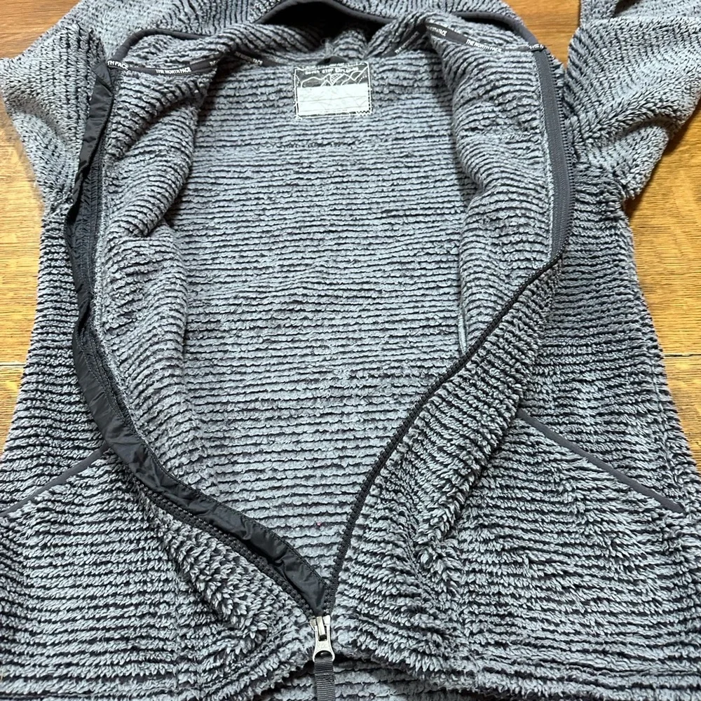 The North Face Girls' Sz 14-16‎ Oso Hoodie mid grey periscope grey stripe color